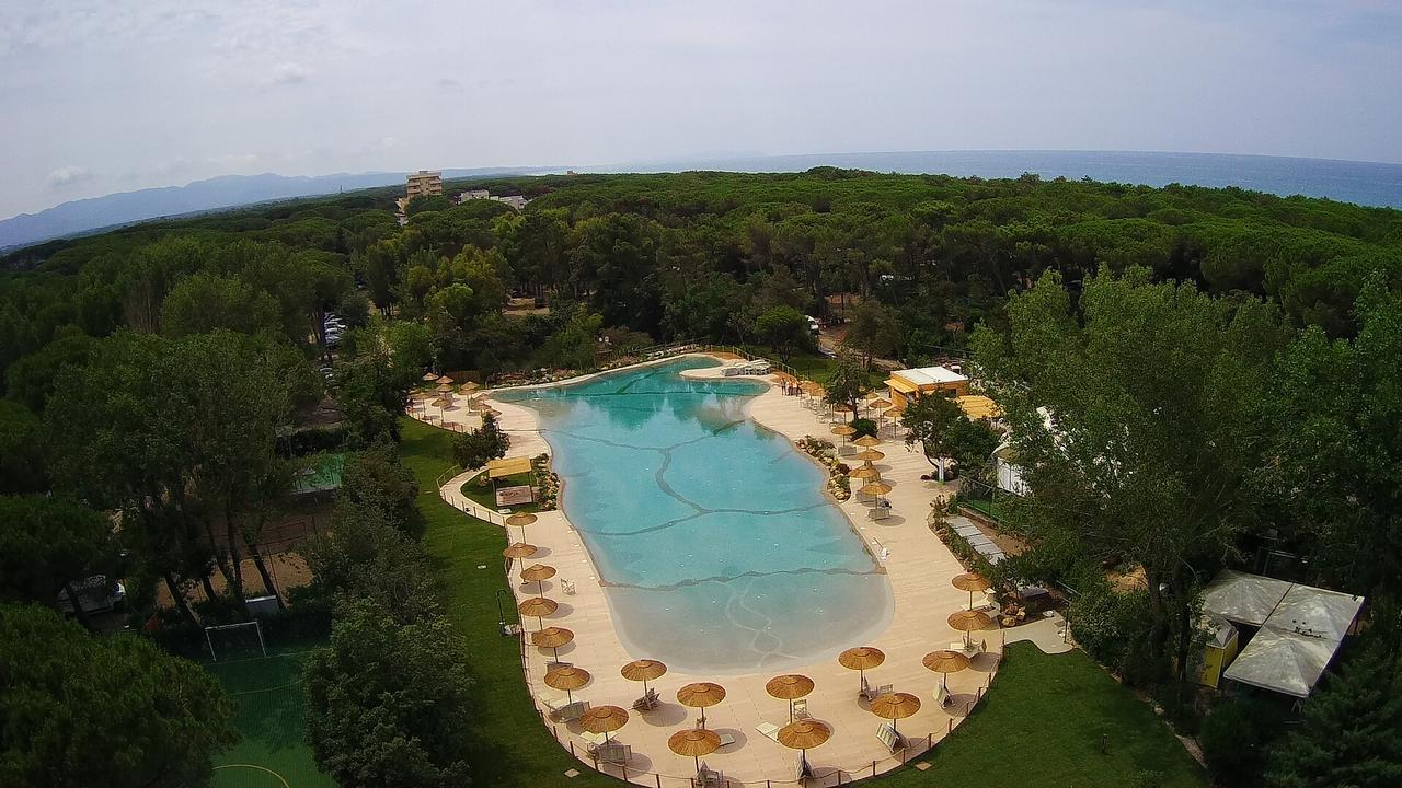 Le Esperidi Camping Ecoresort Marina Di Bibbona Exterior photo